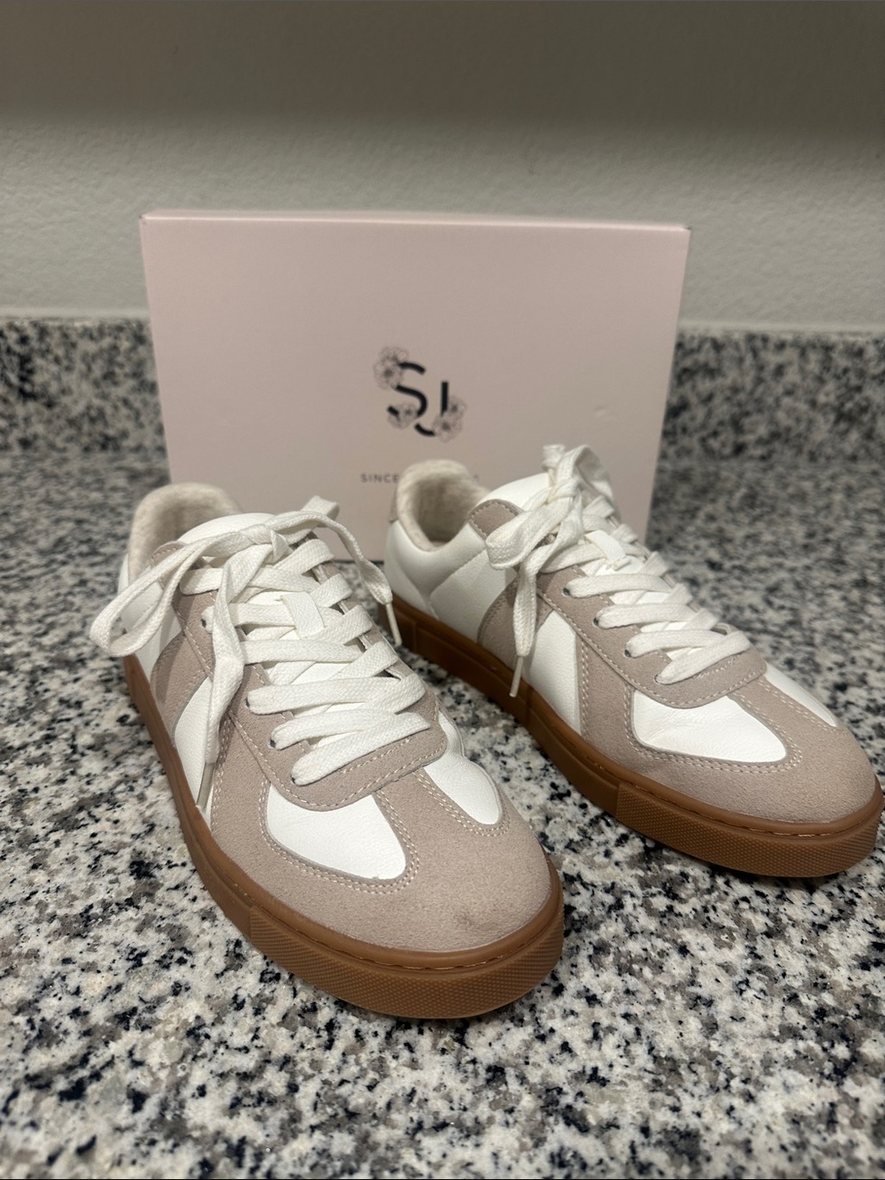 Sincerly Jules White & Taupe Suede-Trim Low-Top Sneakers